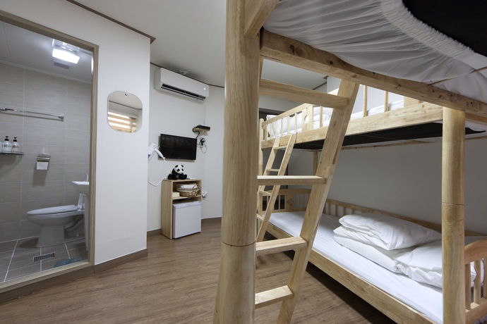 Imagen de la habitación del Hotel Charim Guesthouse. Foto 3