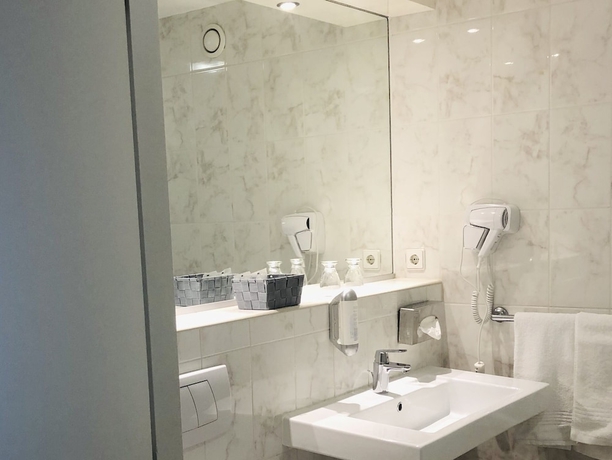 Imagen de la habitación del Hotel Chariot. Foto 17