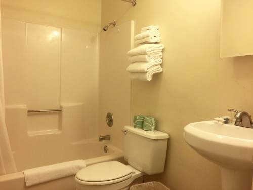 Imagen de la habitación del Hotel Charlee Villas By The Beach. Foto 16