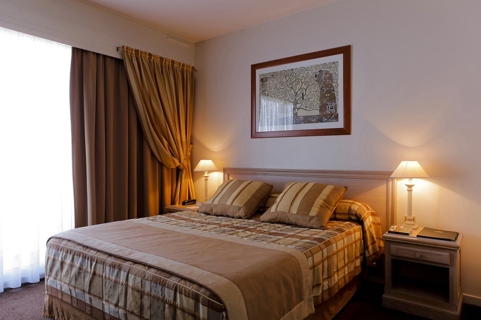 Imagen de la habitación del Hotel Charlemagne, Lyon. Foto 8