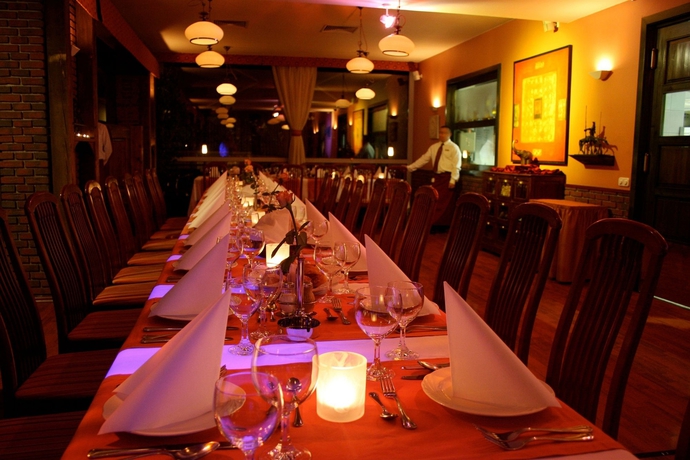 Imagen del bar/restaurante del Hotel Charles, Budapest. Foto 3