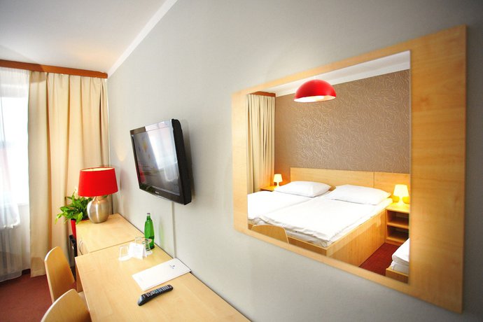 Imagen de la habitación del Hotel Charles Central. Foto 2