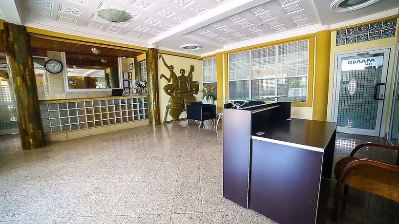 Imagen de los interiores del Hotel Charleston, Accra. Foto 20