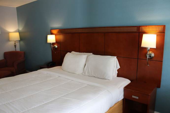 Imagen de la habitación del Hotel Charleston Creekside Inn. Foto 9