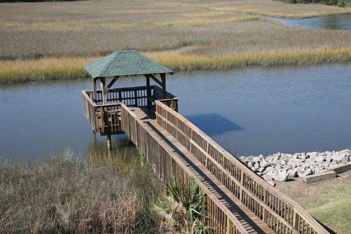 Imagen de los exteriores del Hotel Charleston Creekside Inn. Foto 15
