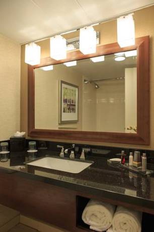 Imagen de la habitación del Hotel Charleston Marriott Town Center. Foto 6