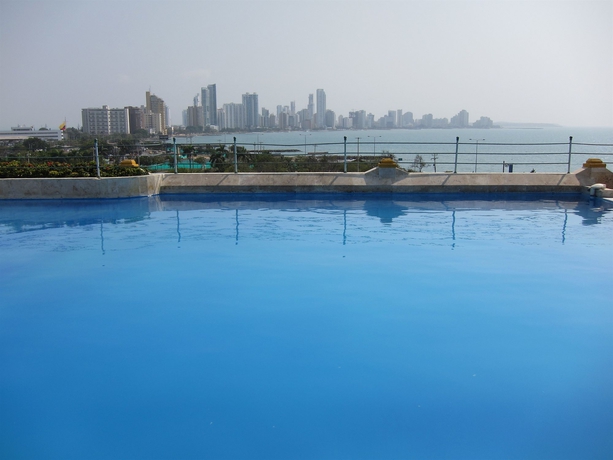 Imagen de la piscina del Hotel Charleston Santa Teresa Cartagena. Foto 14