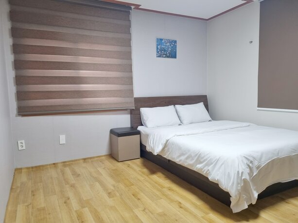 Imagen general del Hotel Charlie. Foto 7