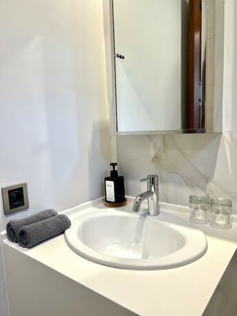 Imagen general del Hotel Charlie Guest House. Foto 7