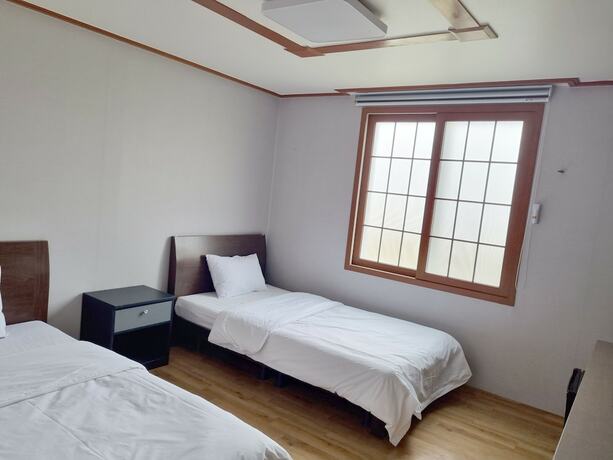 Imagen de la habitación del Hotel Charlie, Jeju. Foto 18