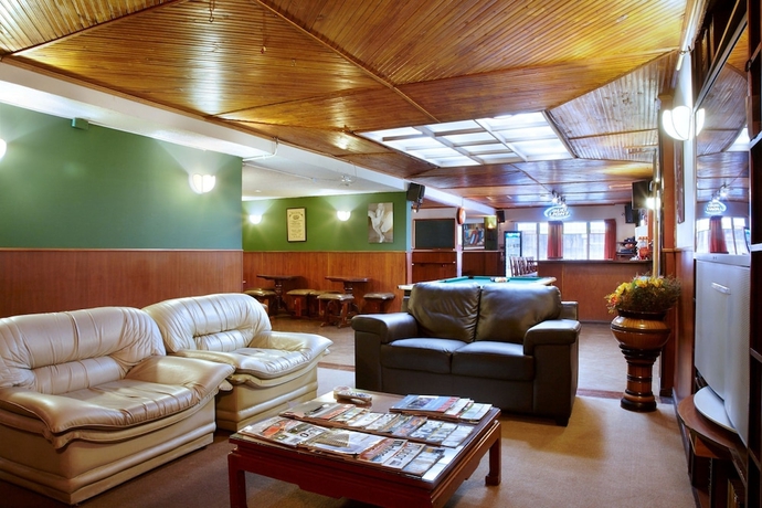 Imagen del bar/restaurante del Hotel Charlies Place and Spa. Foto 2