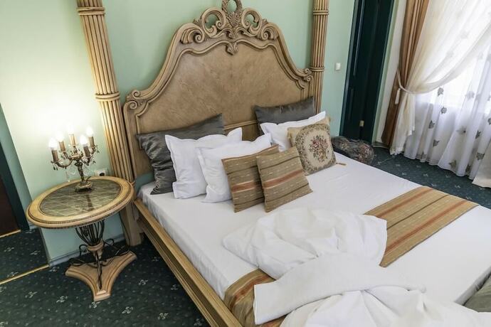 Imagen de la habitación del Hotel Charlino Plaza. Foto 30
