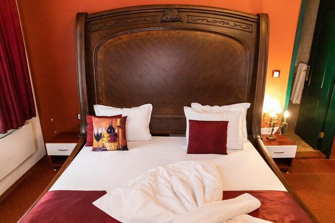 Imagen de la habitación del Hotel Charlino Plaza. Foto 38