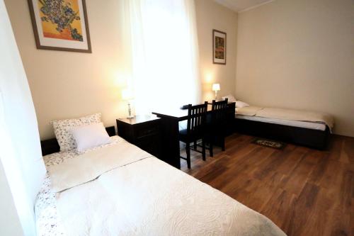 Imagen de la habitación del Hotel Charlotta. Foto 6