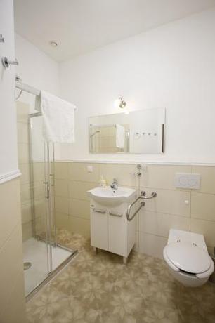 Imagen de la habitación del Hotel Charlotta. Foto 8
