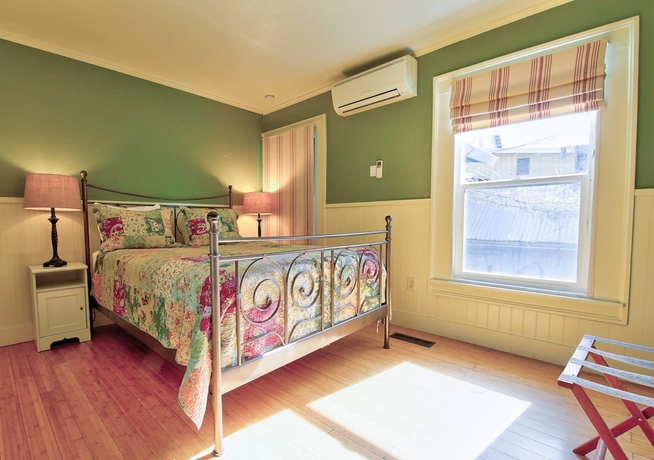 Imagen de la habitación del Hotel Charlotte. Foto 4