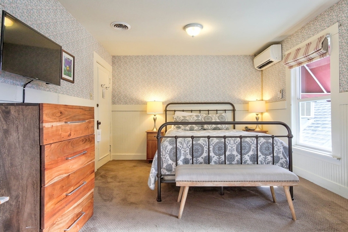 Imagen de la habitación del Hotel Charlotte. Foto 5