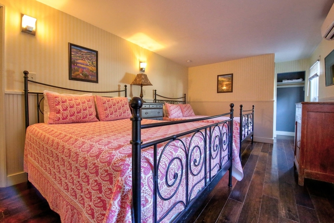 Imagen de la habitación del Hotel Charlotte. Foto 6