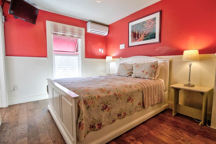 Imagen de la habitación del Hotel Charlotte. Foto 10