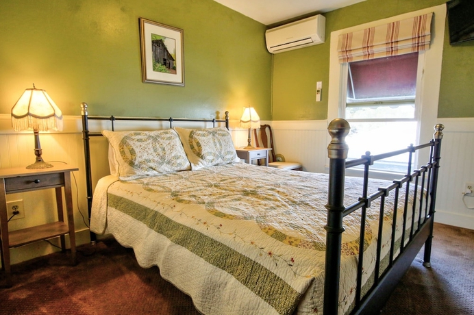 Imagen de la habitación del Hotel Charlotte. Foto 12