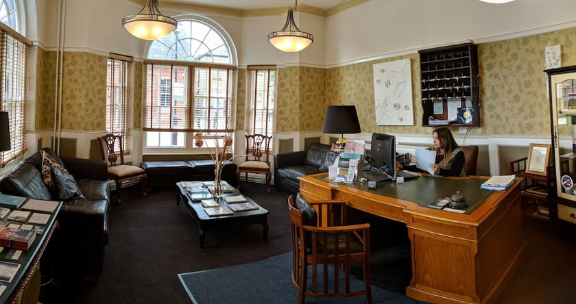 Imagen de los interiores del Hotel Charlotte House. Foto 20