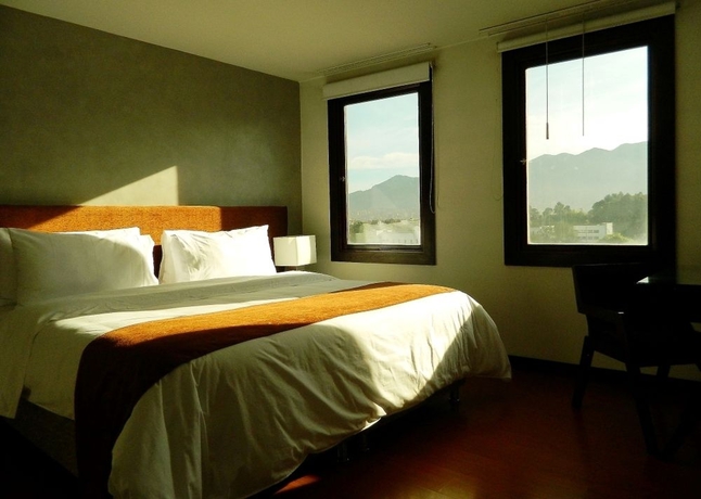 Imagen de la habitación del Hotel Charlotte Suite 26. Foto 9