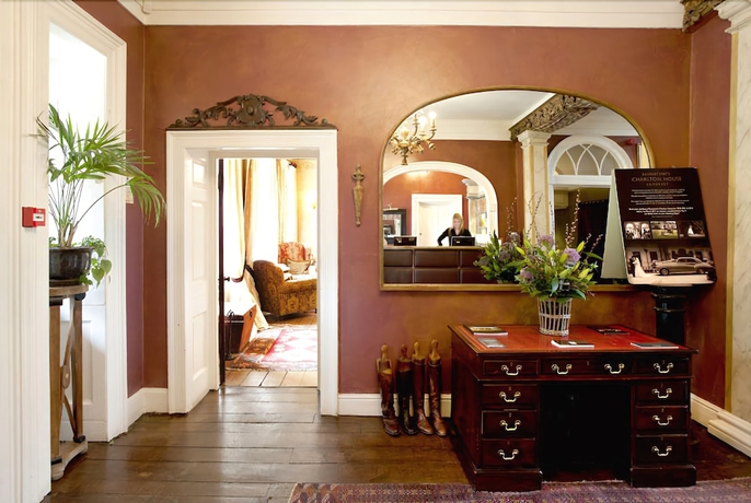 Imagen de los interiores del Hotel Charlton House Spa. Foto 16