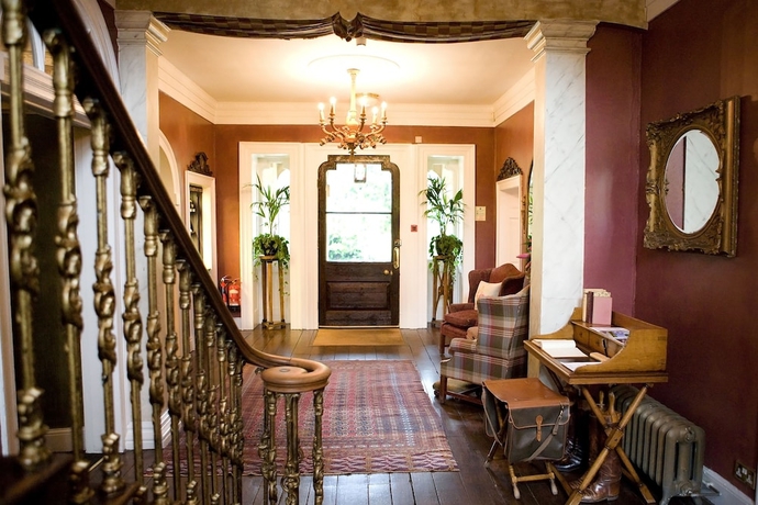 Imagen de los interiores del Hotel Charlton House Spa. Foto 19