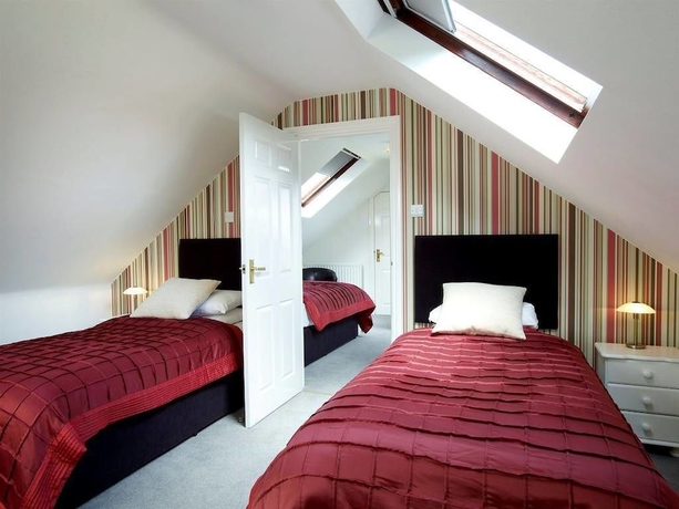 Imagen de la habitación del Hotel Charlton Kings. Foto 2