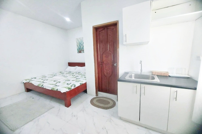 Imagen de la habitación del Hotel Charlz Angel Inn. Foto 10