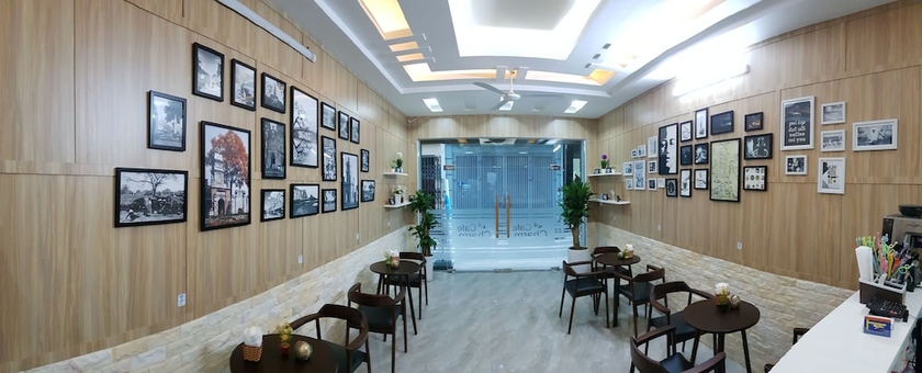 Imagen del bar/restaurante del Hotel Charm House and Cafe. Foto 2