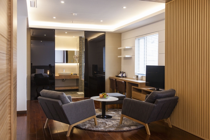 Imagen de los interiores del Hotel Charm Suite Saigon. Foto 16