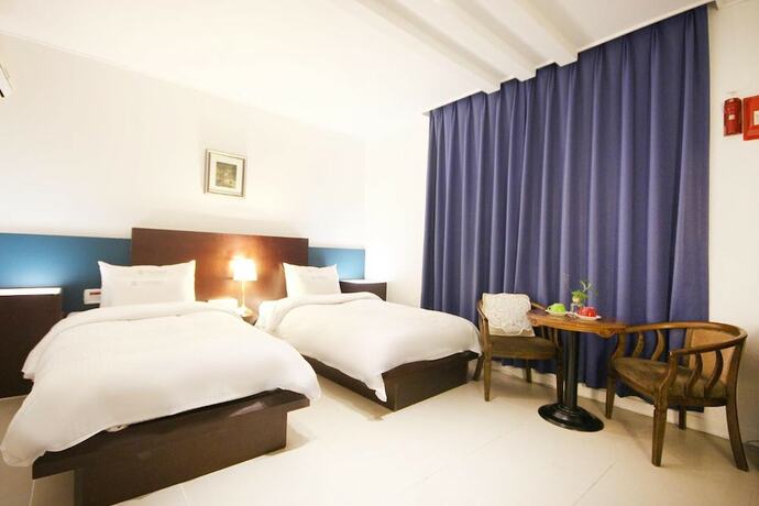 Imagen general del Hotel Charmant. Foto 5