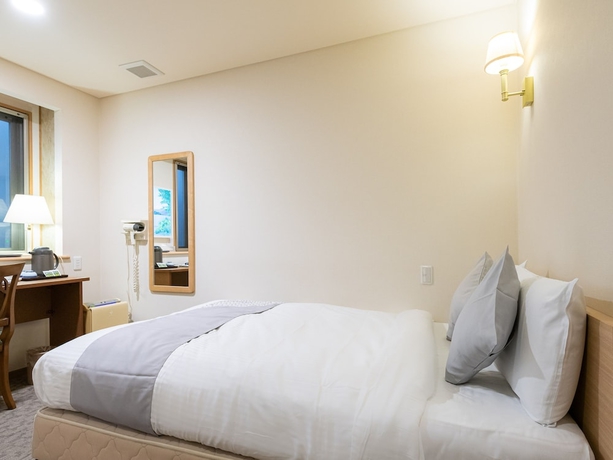 Imagen de la habitación del Hotel Charmant, NachiKatsuura. Foto 8