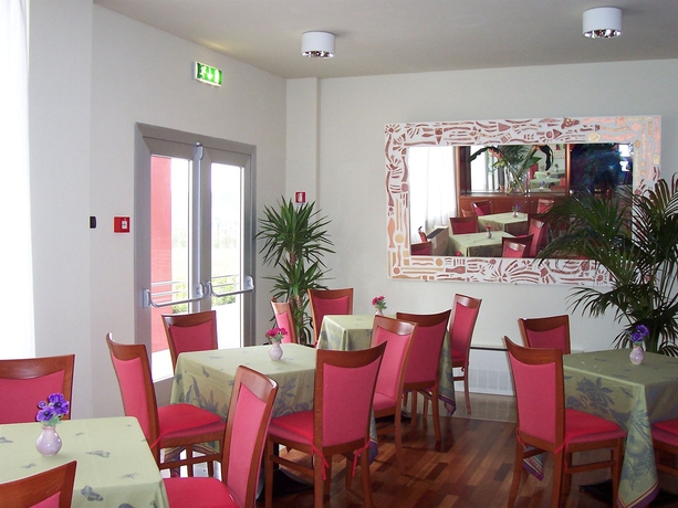 Imagen del bar/restaurante del Hotel Charme. Foto 3