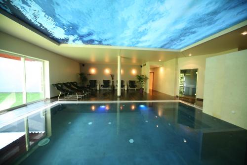 Imagen general del Hotel Charme Hôtel et Spa, Montbéliard Sud. Foto 2