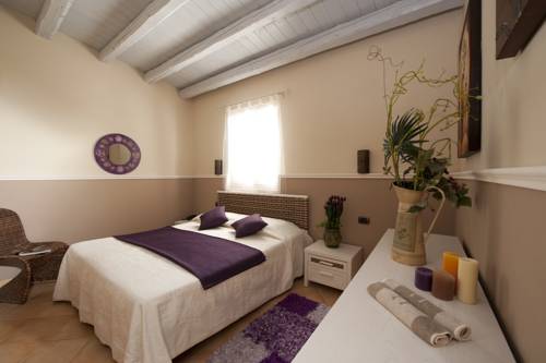 Imagen general del Hotel Charme Villa Principe Di Fitalia. Foto 2