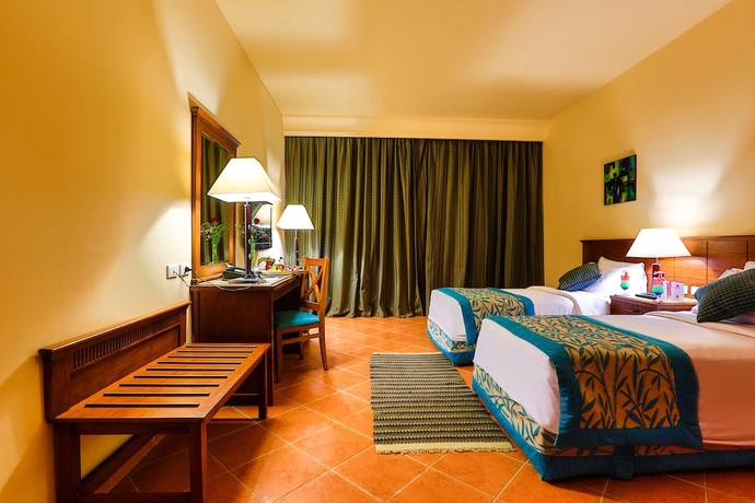 Imagen de la habitación del Hotel Charmillion Club Aqua Park. Foto 3