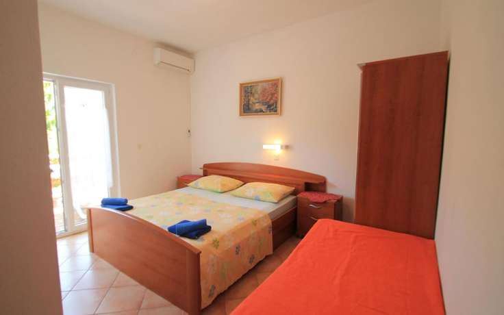 Imagen de la habitación del Hotel Charming Apartments House in Rab to 17 Persons. Foto 9