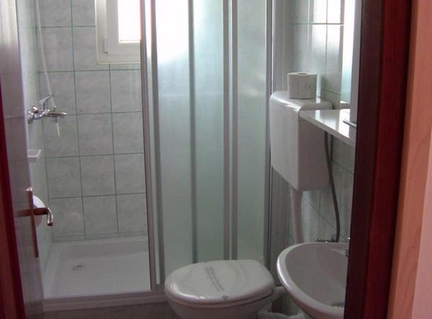 Imagen de la habitación del Hotel Charming Apartments House in Rab to 17 Persons. Foto 10