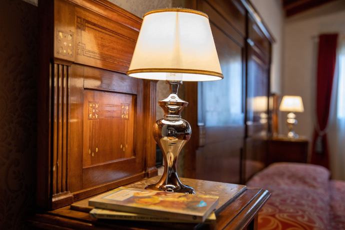 Imagen de la habitación del Hotel Charming Palace Santa Fosca. Foto 14