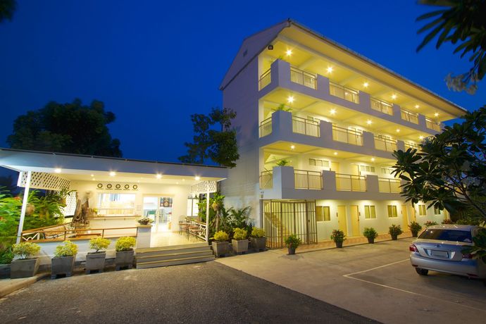 Imagen de los interiores del Hotel Charn Residence. Foto 14