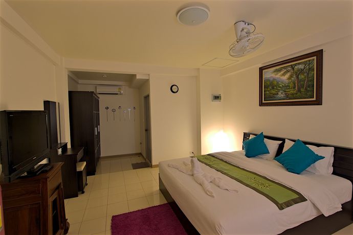 Imagen de la habitación del Hotel Charn Residence. Foto 12