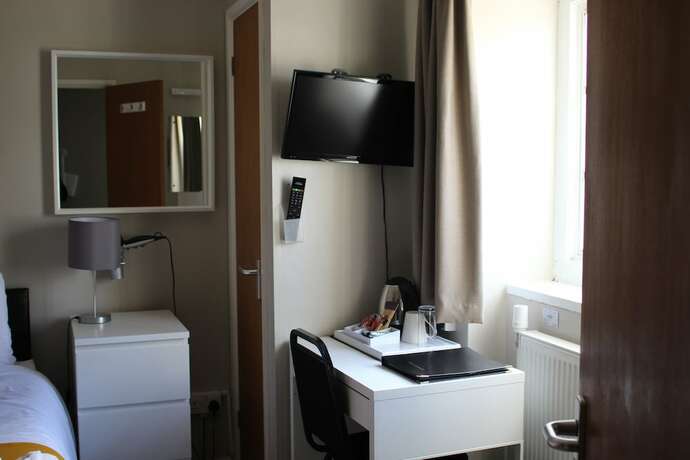 Imagen general del Hotel Charney Manor. Foto 7