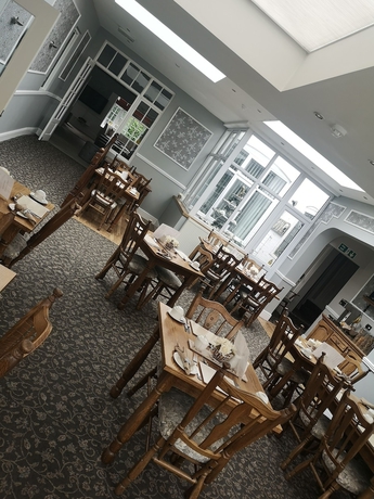 Imagen del bar/restaurante del Hotel Charnwood Lodge. Foto 2