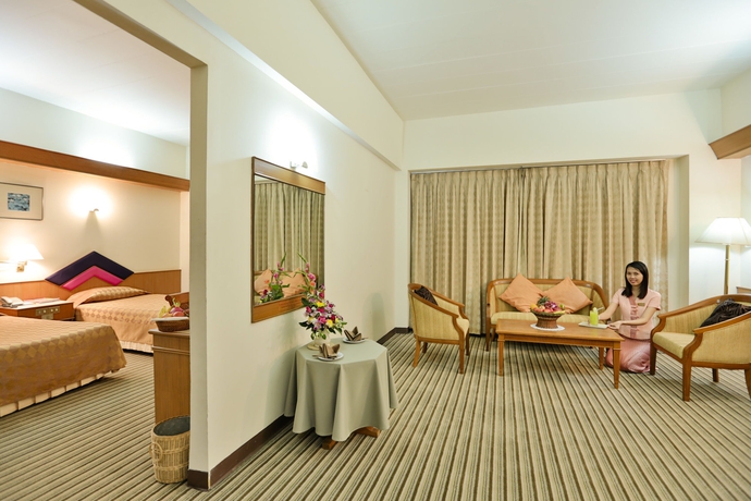 Imagen de los interiores del Hotel Charoen. Foto 15