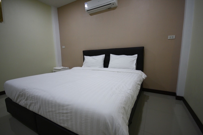 Imagen de la habitación del Hotel Charoensuk Grand. Foto 5