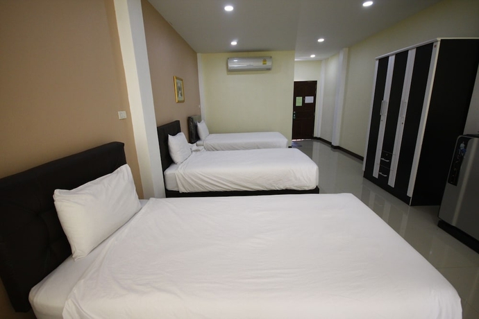 Imagen de la habitación del Hotel Charoensuk Grand. Foto 8