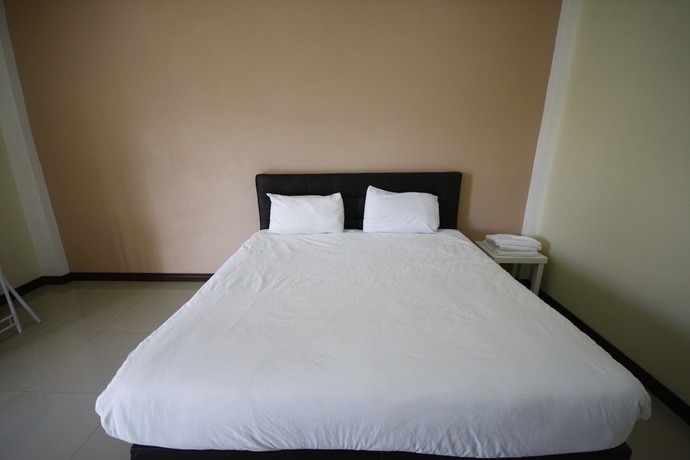 Imagen de la habitación del Hotel Charoensuk Grand. Foto 15