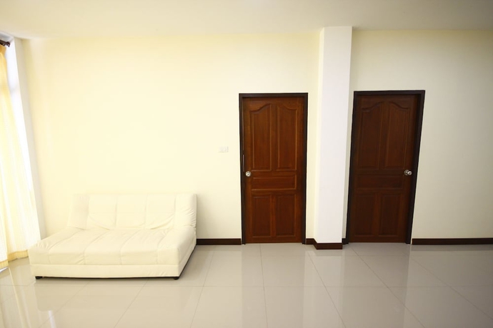 Imagen de la habitación del Hotel Charoensuk Grand. Foto 17